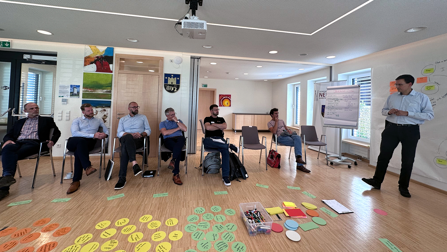 Workshop mit Vertretern von Katastrophenschutz, Einsatzkräften und Betreibern Kritischer Infrastrukturen in der Gemeinde Neuhaus zur Diskussion von Anforderungen an die Blackout-Kommunikation am 20.09.2023