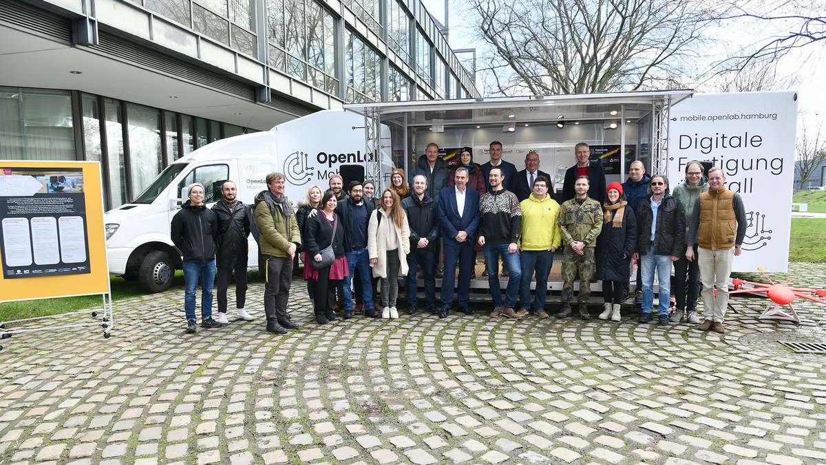 Die Projektbeteiligten freuen sich über die gelungene Kick-Off Veranstaltung des OpenLab Mobile